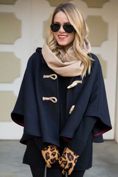 Cape Stylish Closet, Casual Chique, Ray Ban Aviator, Cozy Scarf, Gal Meets Glam, Poncho Style, Style Winter