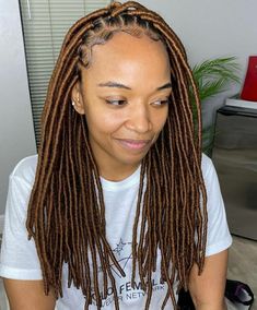 Dread Braids For Women, Girly Hairstyles, Tan Skin Blonde Hair, Pretty Braids, Short Box Braids Hairstyles, Hair Due