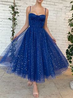 Blue tulle tea length prom dress, blue tulle bridesmaid dress Size: US 2, US 4, US 6, US 8, US 10, US 12, US 14, US, 16 US2   Bust(inch)32 1/2     Waist(inch)25 1/2     Hips(inch)35 3/4   Shoulder to Floor(inch)58US4   Bust(inch)33 1/2     Waist(inch)26 1/2     Hips(inch)36 3/4    Shoulder to Floor(inch)58US6   Bust(in Blue Tulle Bridesmaid Dress, Teuta Matoshi, Tea Length Prom Dress, Prom Dress Blue, Tea Length Tulle, Royal Blue Prom Dresses, Blue Bridesmaid Dress, Blue Homecoming Dresses, Spaghetti Strap Prom Dress