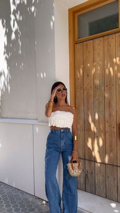 Summer Outfit Minimal, Outfit Jeans Elegante, Jeans And A Cute Top Outfit, 2024 Fashion Inspo Outfits, Jeans Dressed Up, Casual Classy Outfits Summer, Glamorous Spring Outfits, Summer Jeans Outfit Casual Classy, Classy Outfits With Jeans