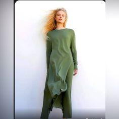 Beautiful Fine Knit, Great For Spring, Waist High Slits, New With Tags Casual Spring Sweater With Asymmetrical Hem, Casual Sweater With Asymmetrical Hem For Spring, Zara Green Sweater For Spring, Zara Green Spring Sweater, Long Stretch Sweater For Spring, Plaid Tunic Dress, Sleeveless Tunic Tops, Green Tunic, Oversized Sweater Women