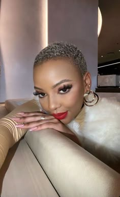 Mihlali Ndamase Short Hair, Low Haircut For Black Women, Mihlali Ndamase, 4c Natural Hairstyles Short, Big Chop Natural Hair, Shaved Hairstyles, Shaved Hair Cuts