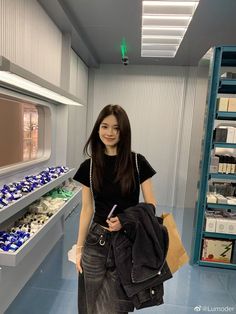 Ulzzang Fashion Casual, Ulzzang Poses, Ulzzang Outfit, Ootd Korean Style, 사진 촬영 포즈, Korean Fashion Dress, Simple Trendy Outfits