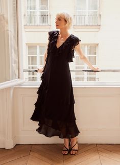 Tulle Maxi Skirt, Timeless Dress, Capped Sleeves, Mint Velvet, Tiered Maxi Dress, Black Ruffle, Printed Skirts, Effortless Style, Wedding Guest