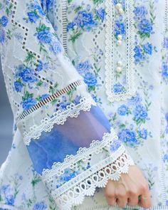 Lace Designs On Suits, Lace Suit, Lace Dress Design, Neck Designs For Suits, Dress Design Patterns, Desi Style, Sleeves Designs For Dresses, Simple Pakistani Dresses