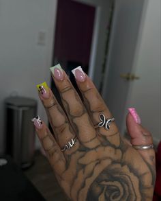 Unusual Nail Designs, Cartoons Movies, Art Guide, Colored Acrylic Nails, Exotic Nails, Long Acrylic Nails Coffin