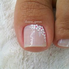 Uña clasica Unghie Nail Art, Pretty Toe Nails, Cute Toe Nails, Classic Nails, Toe Nail Designs, Pedicure Nail Art, Nails Desing, Toe Nail Art, Pedicures