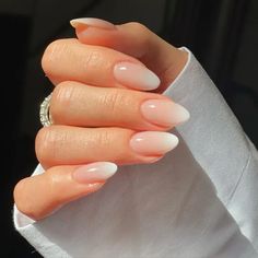 Ombre French Manicure wedding nails White Gradient, Milky Nails, Fake Nails With Glue, Nails Medium, Neutral Nails, Classy Nails, Chic Nails, Nail Arts, Nail Accessories