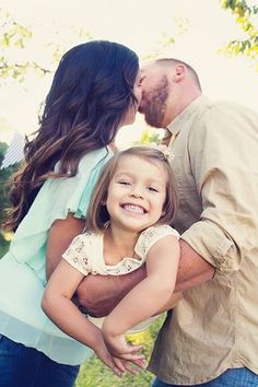 #family pictures Family of three 3 pose by ShaiLynn photography Family Inspiration, Family Of 3