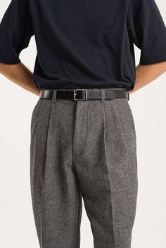 Article Ideas, Outfits 70s, Minimalist Men, Classy Outfits Men, Lazy Style, Academia Style, Gray Pants, Wardrobe Outfits, Wool Trousers