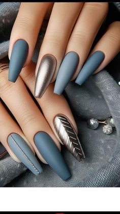 Fall Matte Ombre Nails, Light Classy Nails, Elegant Blue Nail Designs, Square Nails Winter Colors, Nail Color Combinations Ideas, Vacation Nail Colors 2024, Long Gel Nail Designs, Gray Fall Nails Ideas, Sns Nails Fall