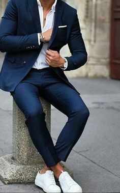 Men Suits Blue, Suits And Sneakers, Mens Fashion Suits Casual, Sneakers Outfit Men, Dress Sneakers, Mens Casual Suits, Blue Suit Men, Mens Fashion Blazer