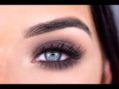 Dark Eye Makeup Blue Eyes, Dark Eye Makeup For Blue Eyes, Easy Dark Eye Makeup, Matte Smokey Eye Makeup, Matte Smokey Eye, Golden Makeup, Blue Smokey Eye, Dark Eye Makeup, Dark Eyeshadow