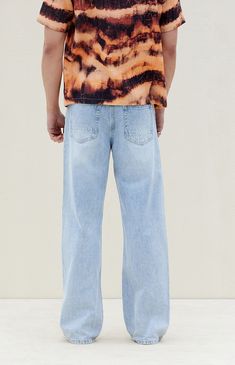 Unleash your style with the PacSun Indigo Extreme Baggy Jeans. Featuring a zipfly closure, a light indigo wash on rigid denim, and a mid-rise waist, these jeans redefine casual cool. The oversized leg adds an extra edge to your look, making these jeans a bold statement for your everyday style.