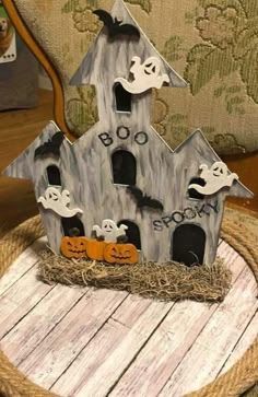 #homedecor, #interiordesign, #homedesign, #decor inspiration ,#homeinterior ,#earthydecor ,#christmasroom ,#kitchendecor ,#kid's room ,#halloweendecor Wooden Ghosts Diy, Halloween Woods, Store Halloween Decorations, Happy Holloween, Birdhouse Plans, Dollar Store Halloween Decorations, Halloween Ghost Decorations, Casa Halloween, Dollar Tree Halloween