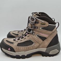 These High-Quality Boots Are Made By Vasque. They Feature Breeze 2.9 Hiking Style, Are Lightweight, Have A Gore-Tex Liner, Vibram Soles, And Are Size 8.5 M. They Are New Without Tags As Pictured. Item# S453 Feel Comfortable Purchasing From Me. I Am A 5 Star Posh Ambassador 2 With Same Day Shipping #Sorel #Sorelboot #Snow #Winter #Savetheenvironment #Waterproof #Warn #Leather #Buyused #Trustedseller #Kors #Michael #Reebok #Guess #Vkha #Kharkov #Boot #Geox #Snow #Winter #Boots #Sustainable #Durabl Gore-tex Hiking Boots For Walking, Brown Hiking Boots, Hiking Style, High Quality Boots, Sorel Boots, Hiking Fashion, Fly London, Snow Winter, Winter Sports