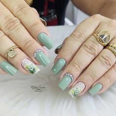 Nail Art Designs Videos, Download Cute Wallpapers, Silver Chain Bracelet, Flower Nails, Blue Nails, Trendy Nails, Manicure And Pedicure, Simple Nails, Spring Nails