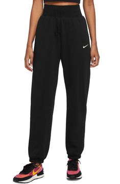 Sportswear Phoenix High Waist Fleece Sweatpants in Black Back To School 9th Grade, Irish Clothes, Girl Christmas List, Back To School Middle School, Nike Sportswear Phoenix Fleece, Nike Clothes, My Christmas Wishlist, Bday List, Linen Blend Shirt