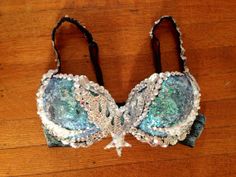 https://www.etsy.com/listing/171660558/intergalactic-star-custom-rave-bra-34-b?ref=shop_home_active cosmic galactic galaxy rave bra whythecagedbirdsings rave ravewear rave outfit girl edm girl plur girls halloween mardi gras fun edc ultra Abc Costumes, Galaxy Swimsuit, Edm Girl, Mermaid Bra Black, Mermaid Purple Bra, Mermaid Shell Bra, Rave Bras Summer, Costume Bra