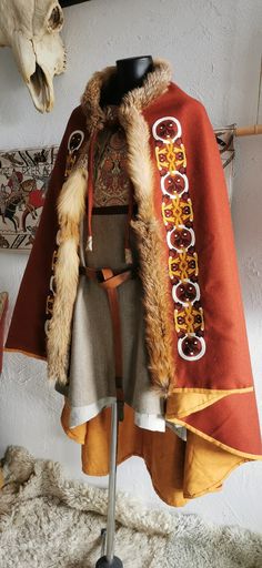 NornasMysteryCraft Fantasy Culture Clothing, Cold Weather Fantasy Outfits, Norse Outfits, Dnd Winter Clothes, Nordic Character Design, Medieval Winter Clothes, Winter Fantasy Clothing, Fantasy Winter Clothes, Adventure Clothes Fantasy