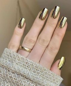 Xmas Nail Designs, Christmas Gel, Gold Nail Designs, Gold Nail Art, Winter Nails Acrylic, Cute Christmas Nails, Christmas Nails Easy, Nails Easy, Christmas Gel Nails