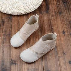 Gender: Women Item Type: Shoes/Flats Upper Material: Cowhide Leather Toe Type: Round Toe  Heel Type: Flat Heel Height:Low Heel (1-3 cm) Theme:  Autumn,Winter Occasion: Daily,Casual,Holiday Style: CasualSize Chart: size  length   cm   inch  35  22.50   8.86''  36  23.00   9.06''  37  23.50   9.25''  38  24.00   9.45'' Retro Boots, Womens Casual Boots, Round Toe Heels, Vintage Casual, Shoes Casual, Pump Sandals, Artificial Leather, Large Fashion, Holiday Fashion