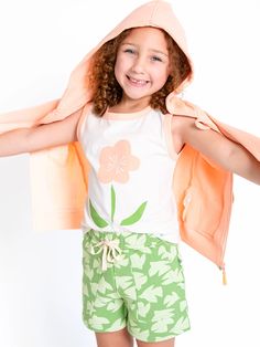 Looking for the ideal summer shorts for your child? Our Kids' Organic Cotton Shorts are just what you need! Ethically made with 100% GOTS certified organic cotton, these shorts are gentle on sensitive skin and perfect for exploring. Experience the luxurious softness of these unisex shorts, boasting an oversized fit and a contemporary green bird print. Whether at camp or the beach, ensure your child looks and feels their best. Get ready for all-day comfort with these must-have shorts! Fit: Kids' Organic Cotton Summer Shorts, Cotton Shorts With Character Print, Playful Cotton Bottoms With Built-in Shorts, Gender Neutral Style, Playful Cotton Pajama Shorts With Built-in Shorts, Organic Kids Clothes, Playful Cotton Swim Trunks With Built-in Shorts, Hoodie Fits, Summer Outfits Kids