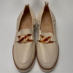 No Box, But Never Worn Comfort Loafers From Vionic. Very Cute Neutral Detailing. The Perfect Shoes For Your Work Wardrobe. Vionic Shoes, Perfect Shoes, Work Wardrobe, Tortoise Shell, Loafer Flats, Tortoise, Flat Shoes Women, Loafers, Cream