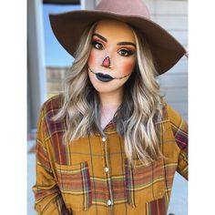 Scarecrows Halloween Costume, Women’s Scarecrow Make Up, Scarecrow Costumes Women, Best Work Halloween Costumes, Costume For Work Appropriate, Womens Scarecrow Makeup, Family Scarecrow Costumes, Cute Halloween Costumes For Work, Scarecrow Halloween Costume For Women