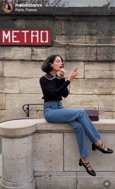 Style Chic Parisien, Mary Janes Outfit, Mary Jane Shoes Outfit, Style Parisian Chic, Parisian Style Outfit, Parisian Outfits, Style Parisienne, Parisienne Chic, Parisian Chic Style