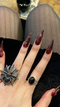 bloody nails #nailart The Crow Nails, Barbwire Nails, Werewolf Nails, Knife Nails, Gore Nails, Blood Splatter Nails, Nurse Nails, Nails Sharp, Nail Sang