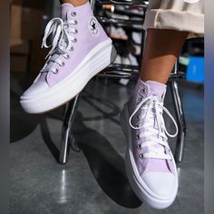 Olivia Rodrigo Platform Shoes, Lilac Converse Outfit, Purple Converse Outfit, Purple Platform Shoes, Converse Outfit Ideas