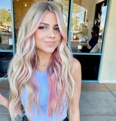 Blonde And Pink, Pink Hair Streaks, Pink Hair Highlights, Blonde Hair With Pink Highlights, Light Pink Hair, Pink Blonde Hair, Pink Hair Dye, Kadeřnické Trendy, Peekaboo Hair