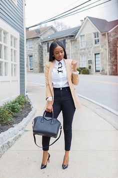 Weekend Neutrals Need help with growing your business? Visit theblackenterprise.com Thats if you're serious. Cl Outfits, Work Outfits Women Professional, Fashionable Work Outfit, Exude Confidence, Women Business, Summer Work Outfits, Casual Work Outfit, Classy Work Outfits, Professional Attire