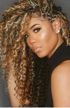 Individual Braids Hairstyles, Braids 2023, Bougie Hair, Curly Braided Hairstyles, Goddess Twist, Guyanese Recipes, Tan Skin Blonde Hair