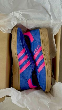 #adidas #adidasshoeswomen #adidasspezials #shoesaddict #summer #colorful Pink And Blue Spezial, Blue And Pink Adidas, Blue And Pink Sambas, Blue Adidas Outfit, Pink Adidas Shoes, Pretty Sneakers, Adidas Shoes Women, Adidas Spezial, Hype Shoes