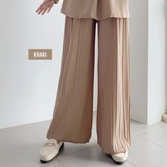 PLEATED PALAZZO PANTS Indulge in comfort without compromising style with our wide-leg wonders! DETAILS ✨ Crafted from Organic Cotton Crepe, these pants are a dream in breathability and softness. ✨ Stretchable fabric with a chic straight cut for that perfect, adaptable fit. ✨ Flaunts a stretchable waist for effortless wear, all day long. ✨ No peek-a-boos here! Non-see-through and no-fuss ironing required. ✨ Silky smooth texture and absolutely lint-free. ✨ Keep cool and cozy with a breathable fabr Beige Stretch Wide Leg Pants, Versatile Non-stretch Beige Wide Leg Pants, Pleated Palazzo Pants, Crepe Material, Pants Wide Leg, Palazzo Pants, Trousers Women, Free Size, Breathable Fabric