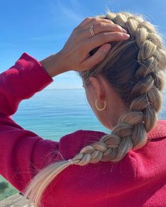 Hairstyle Aesthetic, Cute Volleyball Hairstyles, Cute Sporty Hairstyles, Track Hairstyles, Preppy Hairstyles, Lamborghini Cars, Bed Head, Volleyball Hairstyles