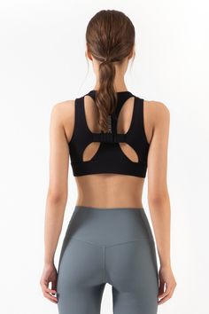 This sports bra has a higher side design to help solve side chest problems, effectively improving bounce control and reducing vibration. Widened hem design, covering a wider area, further strengthen the support and bearing force. Let you focus on medium/high impact workouts such as Running, Tennis, HIIT, Gym Upper Body Side Chest, Side Design, Racerback Sports Bra, Upper Body, Sports Bra, Force, Gym, Running, Bra