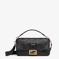 Bolso de piel negra - BAGUETTE LARGE | Fendi Fendi 2016, Fendi Strap, Peekaboo Bag, Fendi Peekaboo Bag, Fendi Baguette Bag, Fendi Backpack, Fendi Bag, Dream Bag