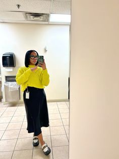 Comfort Work Outfits, London Fall Fashion Work, 27th Birthday Outfits Black Women, Work Office Casual Outfit, Sneakers In Office, Office Outfits With Mules, Plus Jean Skirt Outfits, Fall Dress Up Outfits Black Women, Corporate Woman Outfit