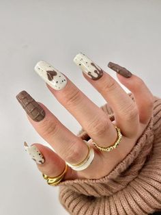 Hershey Nail Designs, Chocolate Aesthetic, Gel Nail Art Designs, Acrylic Nails Coffin Short, Chic Nails, Nail Polishes, Best Acrylic Nails, Valentines Nails, Cute Acrylic Nails