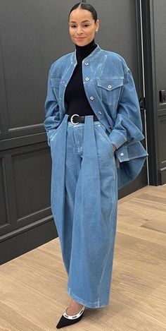 Full Denim Outfit Street Styles, Full Jeans Outfit Street Styles, Rhony Fashion, Afro Outfits Street Style, Spring Denim Skirt Outfit, Denim Jacket Outfit Black, Fall Denim Outfits, Full Denim Outfit, Spring Denim Outfits