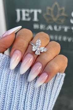 44 Super Chic Baby Boomer Nails for a French Ombré Mani Elegant Almond Shaped Nails, French Ombre Designs, Milky Nails Ombre, Ombre Nails Milky White, Ombre White Nails With Design, White Ombre Nails Almond Shape, Elegant Nails Ombre, Ombre Milky Nails, French Tip Nails Almond Color