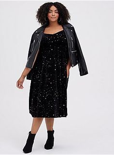 Plus Size Skater Dress, Plus Size Leather Jacket, Bright Blue Dresses, Velvet Skater Dress, Velvet Dress Short, Midi Skater Dress, Floral Prom Dresses, Plus Size Mini Dresses, Fashion To Figure