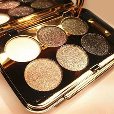 Cosmetic 6 Colours Diamond Eyeshadow Palette with Mirror and Brush Diamond Eyeshadow, Mascara Hacks, Make Up Studio, Makeup Tricks, Kiss Makeup, Makeup Goals, Love Makeup, Pretty Makeup, All Things Beauty