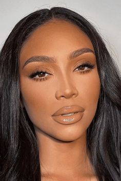 Black Dress Clear Heels, Bronze Makeup Brown Skin, Soft Matte Makeup Look, Nude Glam Makeup Black Women, Natural Glam Makeup Black Women, Soft Beat Makeup, Soft Matte Makeup, Bronzed Makeup Look, Perfect Lip Combo