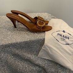 Tan Leather, Lightly Worn, Vintage Prada Open Toes Kitten Heeled Mules. Vintage Prada Kitten Heels, Prada Kitten Heels, Prada Mules, Vintage Kitten Heels, Prada Heels, Vintage Prada, Shoes Vintage, Prada Shoes, Kitten Heel