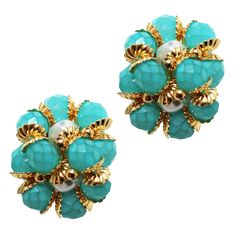 These stunning earrings feature gold and pearl accents creating a figure eight pattern. Elegant Turquoise Clip-on Earrings, Elegant Clip-on Earrings With Round Beads, Mid Century Earrings, Cluster Earrings, Fantasy Jewelry, Stunning Earrings, Gorgeous Jewelry, Green Stone, Turquoise Earrings