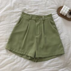 Aunt Clothes, Shorts Aesthetic, Casual Work Outfits Women, Casual Office Wear, Closet Fashion, Casual Style Outfits, Fashion Sewing, Work Casual, Cute Fashion